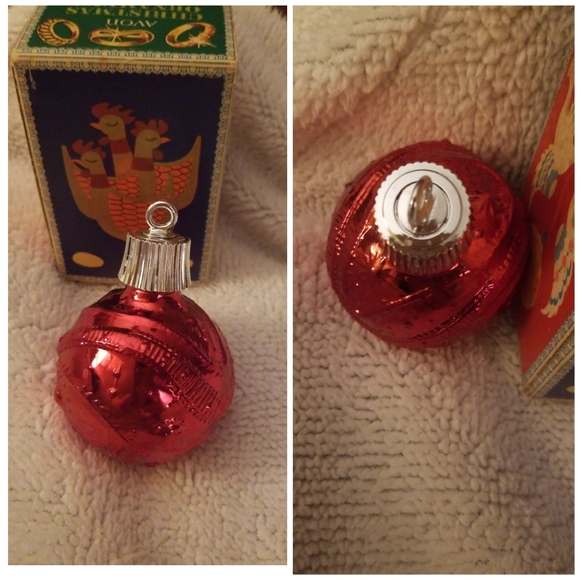 Vintage Avon Glass Holiday Ornament Bottle w/Box. - Picture 2 of 6